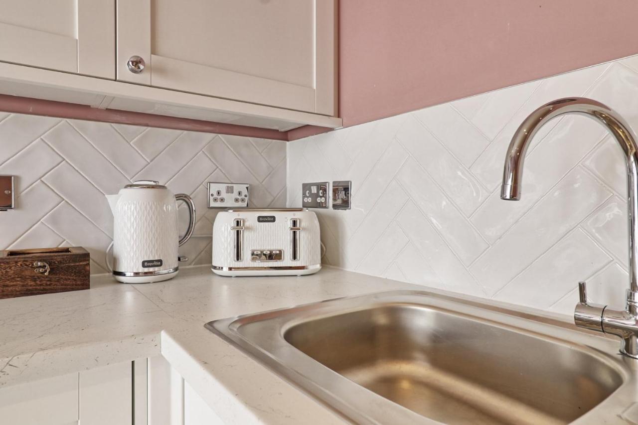 Urban Stylish Apartment - Southend Stays Dış mekan fotoğraf